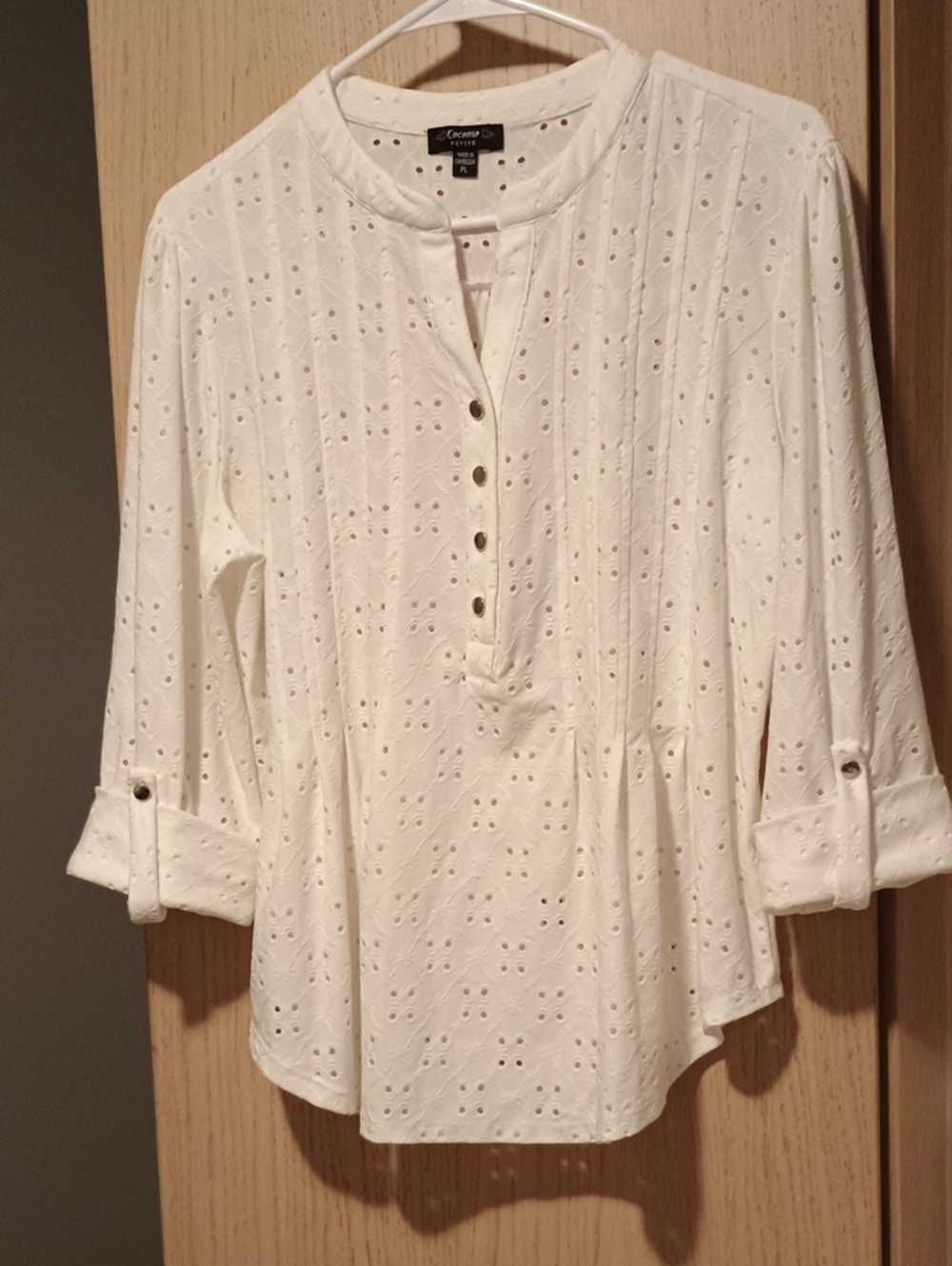 Cocomo Eyelet Button-Front  Top Sz PL